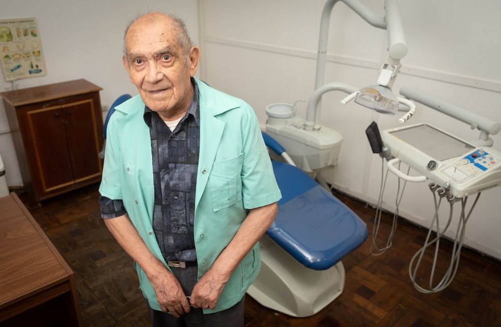 Cristóbal, el médico mendocino que atiende a los que no pueden pagar