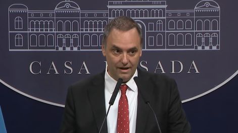 Manuel Adorni, jefe de Gabinete, durante una conferencia de prensa este 25 de marzo