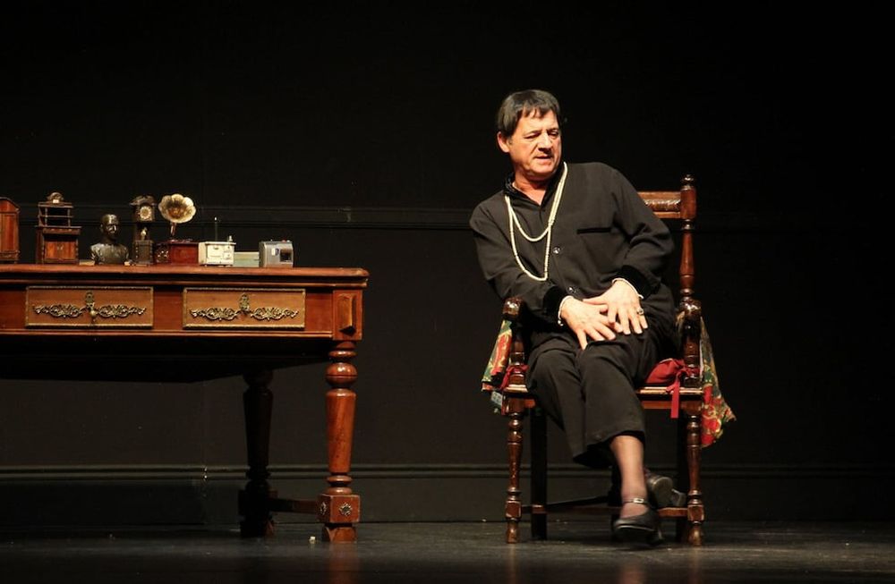 Julio Chávez agregó una nueva función de su multipremiada obra “Yo soy mi propia mujer”
