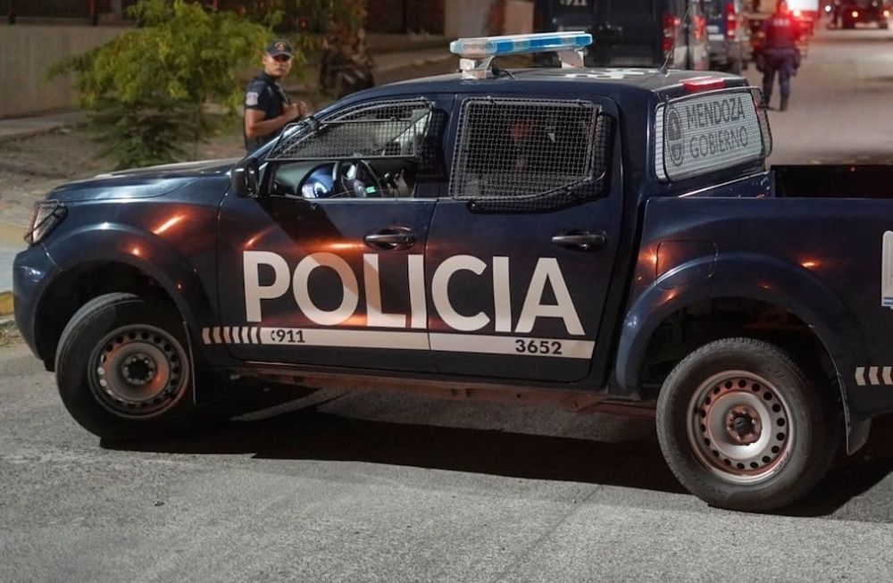 Un camionero chileno fue aprehendido por atropellar y abandoanr a su pareja. Policía de Mendoza