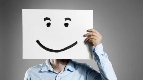 Muchas personas en redes sociales hacen un esfuerzo para mostrar que su vida es perfecta y fingen momentos de felicidad que no han vivido