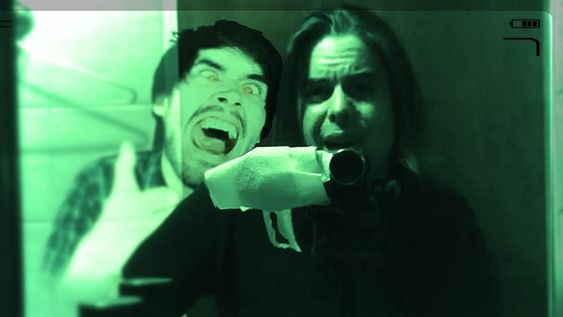 Top 5 de los YouTubers que la rompen contando actividades paranormales