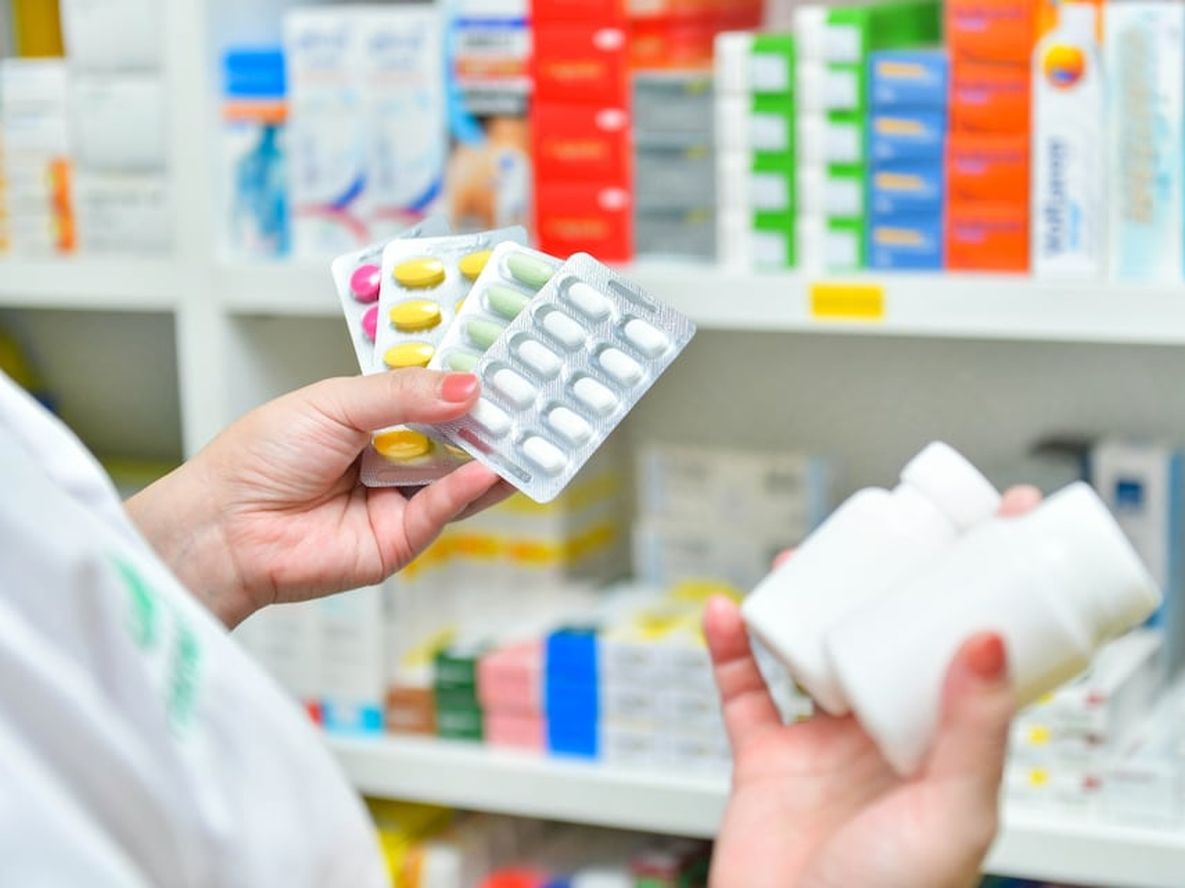 Farmacéuticos y Bioquímicos acordaron 91% de aumento para el trimestre y fueron a la Justicia por el DNU de Milei (Imagen ilustrativa)