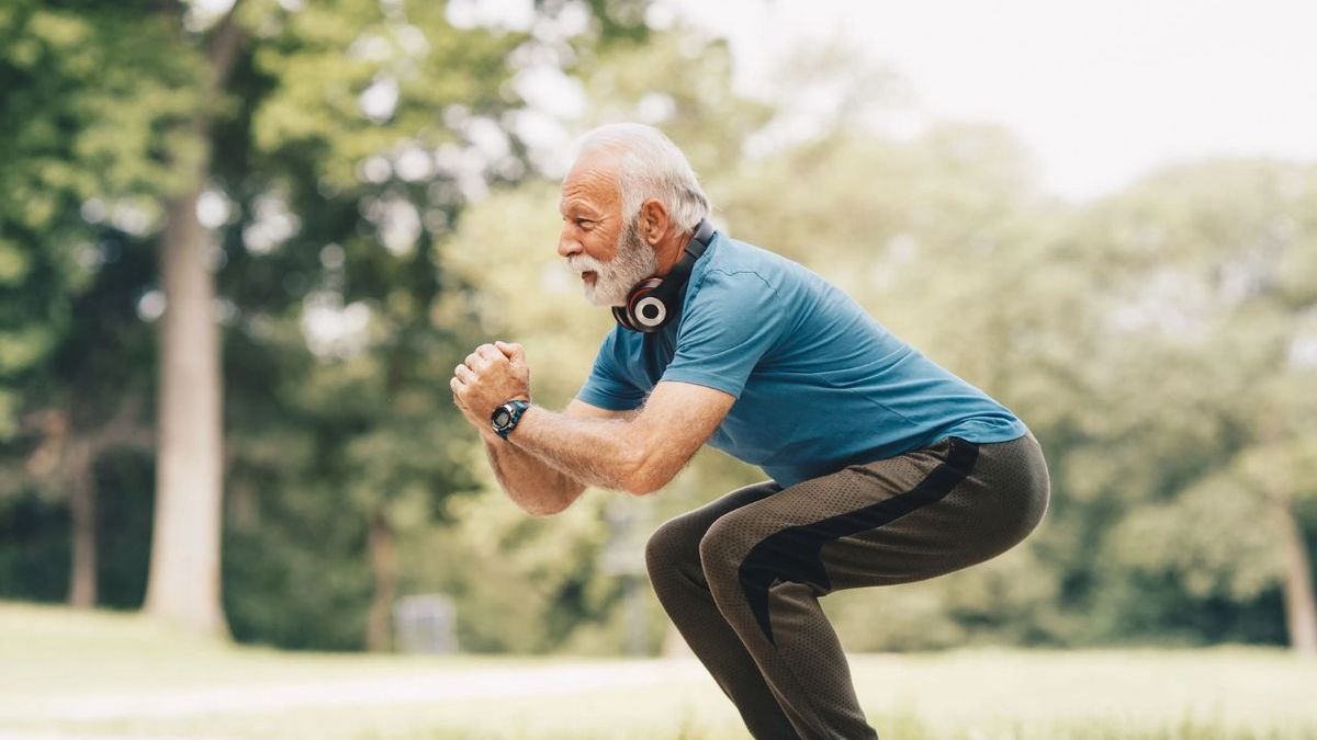 Según especialistas: cuántas sentadillas deberías hacer por minuto según tu edad