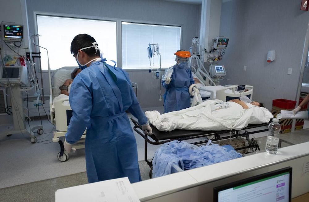 Unidad de Terapia Intensiva UTI donde estan los pacientes graves que requieren respiradores mecanicos. Foto: Ignacio Blanco / Los Andes.