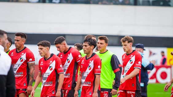 Las cabezas gachas indican el final de un sueño que había crecido tras el triunfo ante Atlanta.&nbsp;