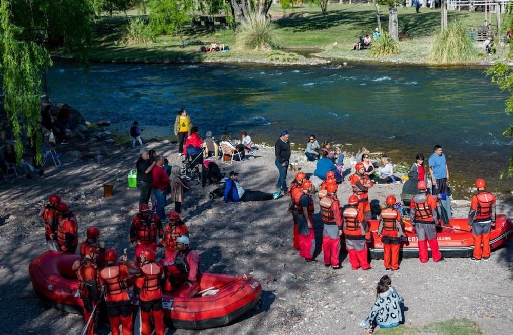 El turismo grupal fue clave en la alta ocupación hotelera el fin de semana largo