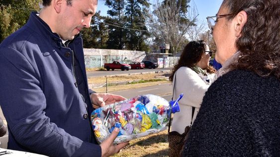 Jardines de Godoy Cruz recolectaron más de 3351 kilos de botellas plásticas