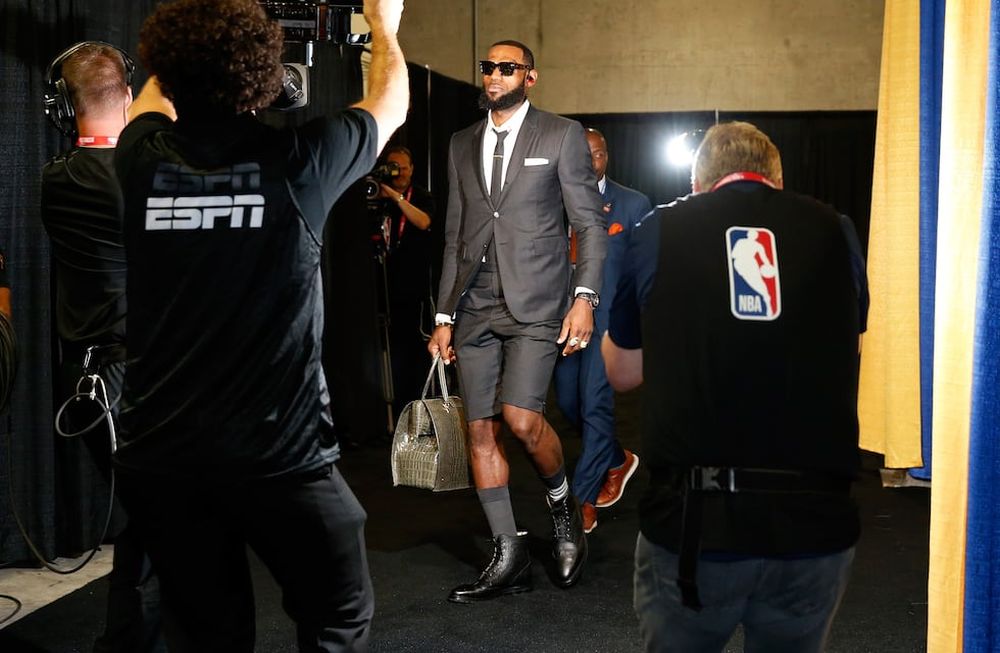 Con estilo y elegancia: así llegó LeBron James a las finales de la NBA