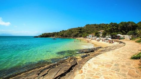 La página de beneficios PAMI incluye algunos descuentos para viajar al exterior, por ejemplo, a Buzios. Foto: Visit Brasil