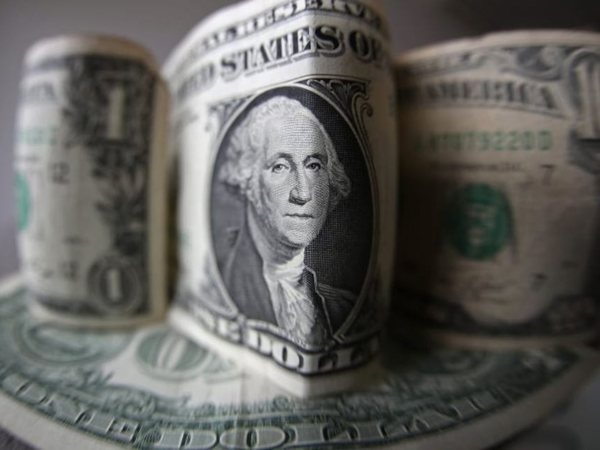 Con el blue por debajo de los $200 y las cotizaciones en la bolsa más baratas, vuelve una maniobra ilegal pero muy practicada: el puré. EFE/Marcelo Sayão