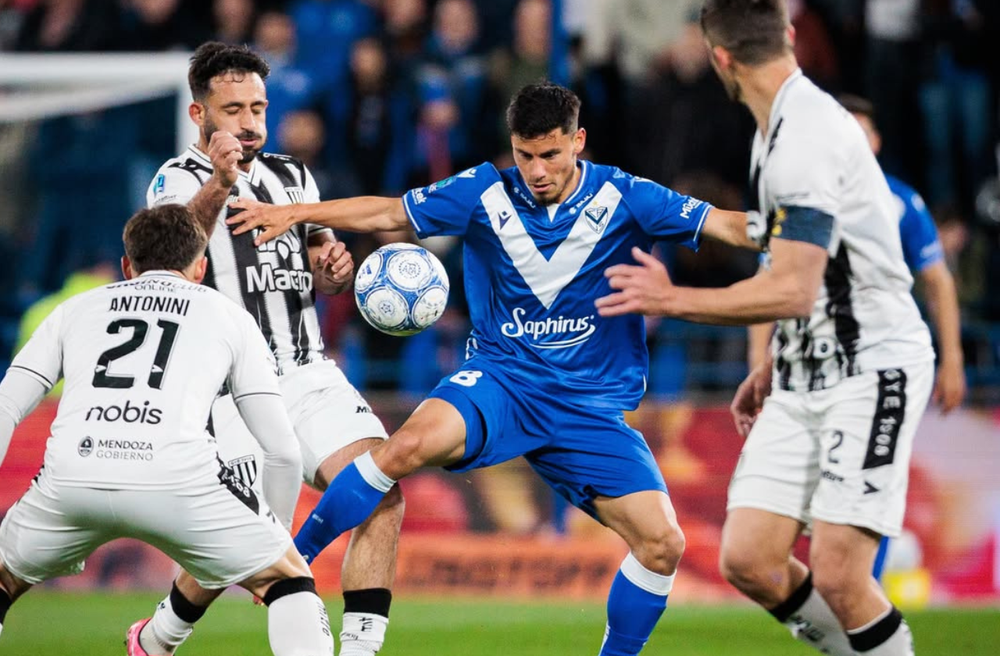 Vélez - Gimnasia y Esgrima, por la Liga Profesional.