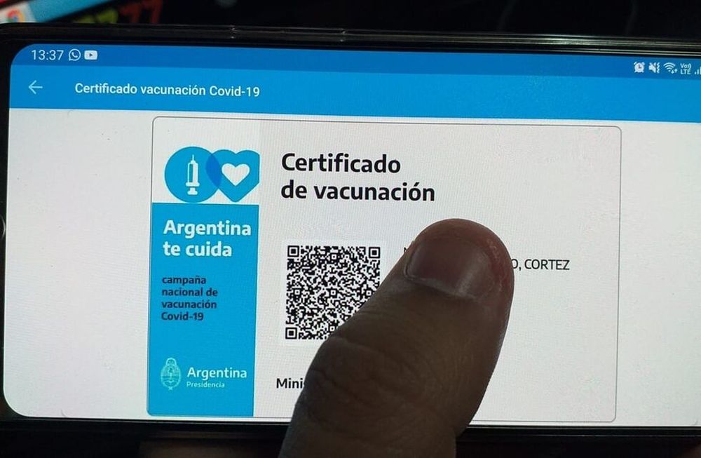 La aplicación Mi Argentina permite exhibir en el teléfono celular la certificación de haber recibido la vacuna contra el coronavirus.