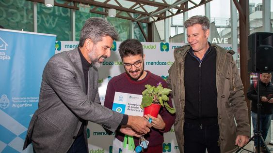 Se realizó una nueva entrega de viviendas y créditos de las líneas Procrear II y Casa Propia en la Ciudad