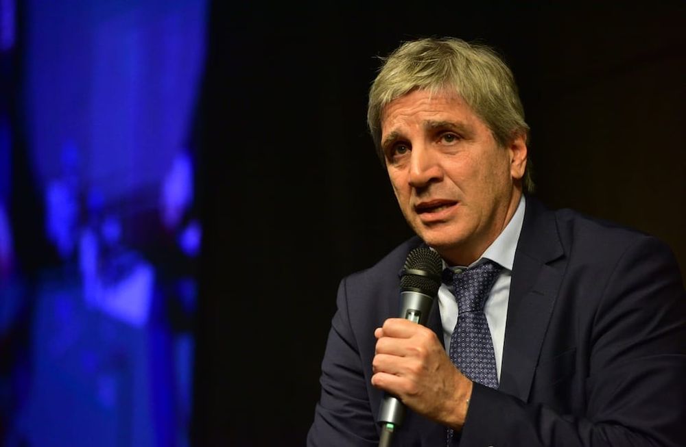 El ministro de Economía habló en Corrientes sobre la necesidad de nivelar la cancha para que los empresarios locales puedan competir en condiciones equilibradas. Foto/ La Voz.