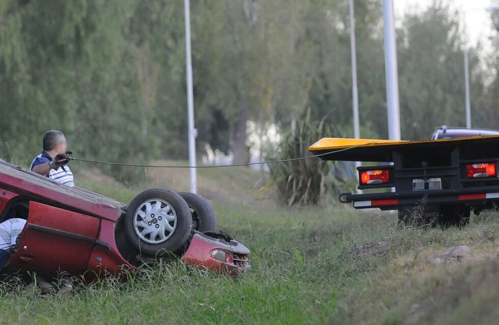 Un violento vuelco sobre la ruta 34 en Lavalle dejó dos muertos