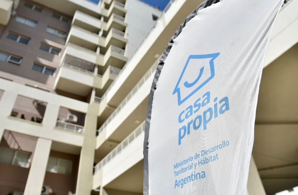 Procrear abrió las inscripciones para inscribirse al sorteo en Mendoza y se pagan cuotas por más de $70.000, pero existen otras alternativas. /Foto: Procrear / Redes