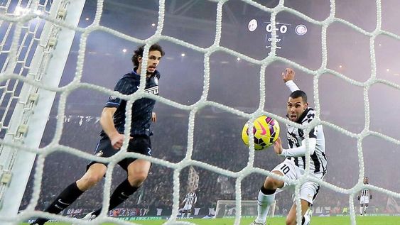 Por Tevez e Icardi, en Turín hubo empate