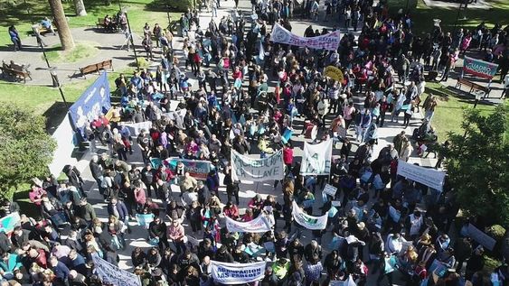 La convocatoria por la defensa de la lucha antigranizo convocó a muchas personas y se realizó una caravana de vehículos en San Rafael. Foto: Prensa Municipalidad de San Rafael