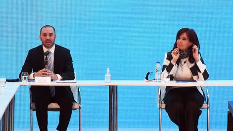 Martín Guzmán y la vicepresidenta se subió al escenario. Es turno de que ejecute su plan.