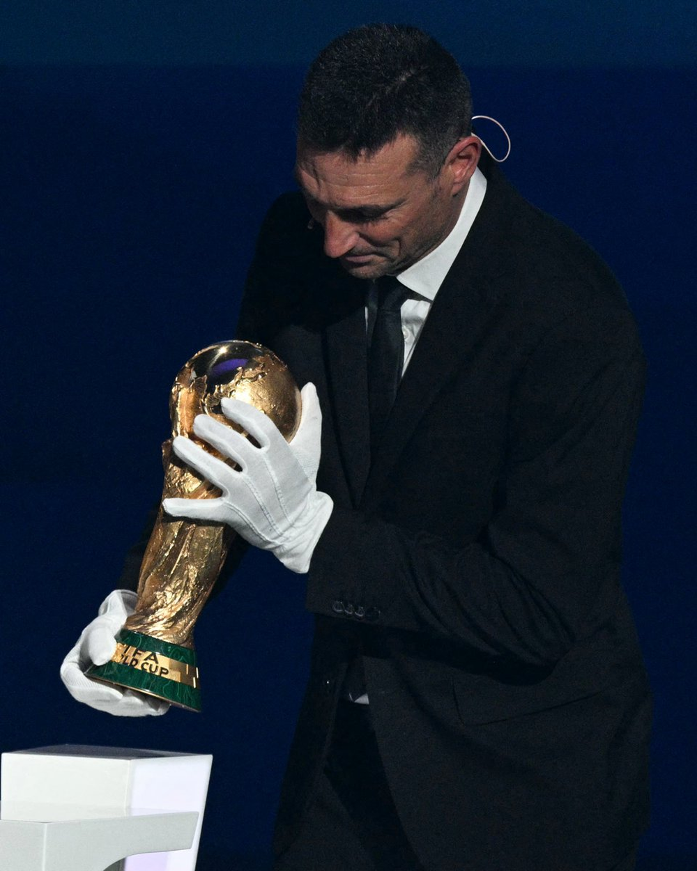 Lionel Scaloni fue el encargado de presentar la Copa del Mundo durante el sorte del Mundial 2026.&nbsp;
