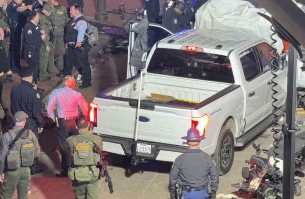 Un automovilista atropelló a una multitud que celebraba Año Nuevo: al menos 10 muertos y 30 heridos