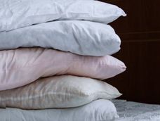 las almohadas viejas, no las tires, tenes un tesoro en casa: dos formas de aprovecharlas