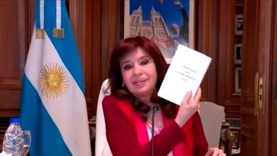 La vicepresidenta dio su alegato final en la causa Vialidad, mientras en el Senado se debatía la ampliación de los miembros de la Corte Suprema de Justicia.