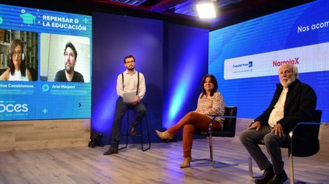 EL PANEL. Participaron Silvina Casablancas, Ariel Merpert (ambos en forma remota), María Eugenia Scocco y Gregorio Germán. Moderó el periodista Juan Pablo Carranza, de La Voz. (Nicolás Bravo / La Voz)