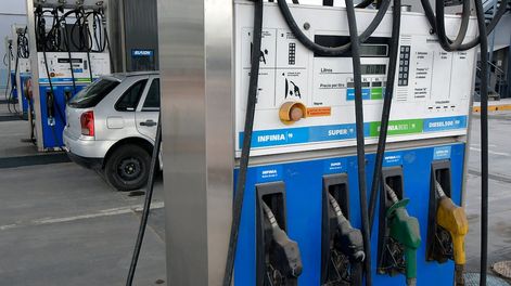 Aumento en los combustibles de YPF (Foto archivo Los Andes)