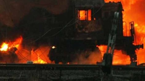 Al menos 25 muertos al volcar e incendiarse un tren en Myanmar
