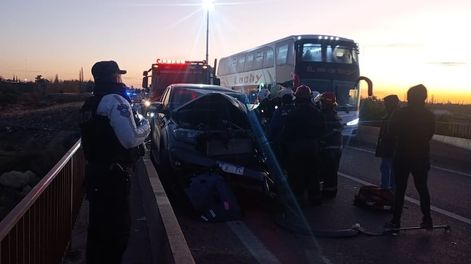 Los Andes | El conductor de una camioneta chocó de atrás a un colectivo el sábado en la ruta 40. Tenía 1.65 gramos de alcohol en sangre | Foto: Ministerio de Seguridad y Justicia
