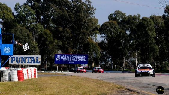 Una vuelta a bordo en un Top Race en Río Cuarto
