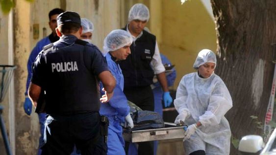 Encontraron el cuerpo sin vida del acompañante de Galdámez en un zanjón del asentamiento Raíz. La víctima fatal fue identificada como César Gerardo Rodríguez (40), quien registraba antecedentes por robo agravado.
