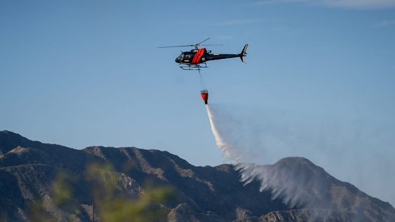 Ya se encuentran operativos los dos aviones hidrantes enviados por el Plan Nacional de Manejo del Fuego. Gentileza: Prensa Gobierno de Mendoza.