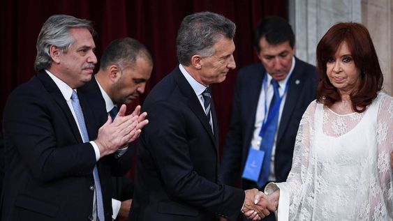 Macri rechazó la causa que promovió la administración de Alberto Fernández y las duras críticas de Cristina Kirchner por volverle a pedir prestado al FMI durante el gobierno de Cambiemos (Archivo)