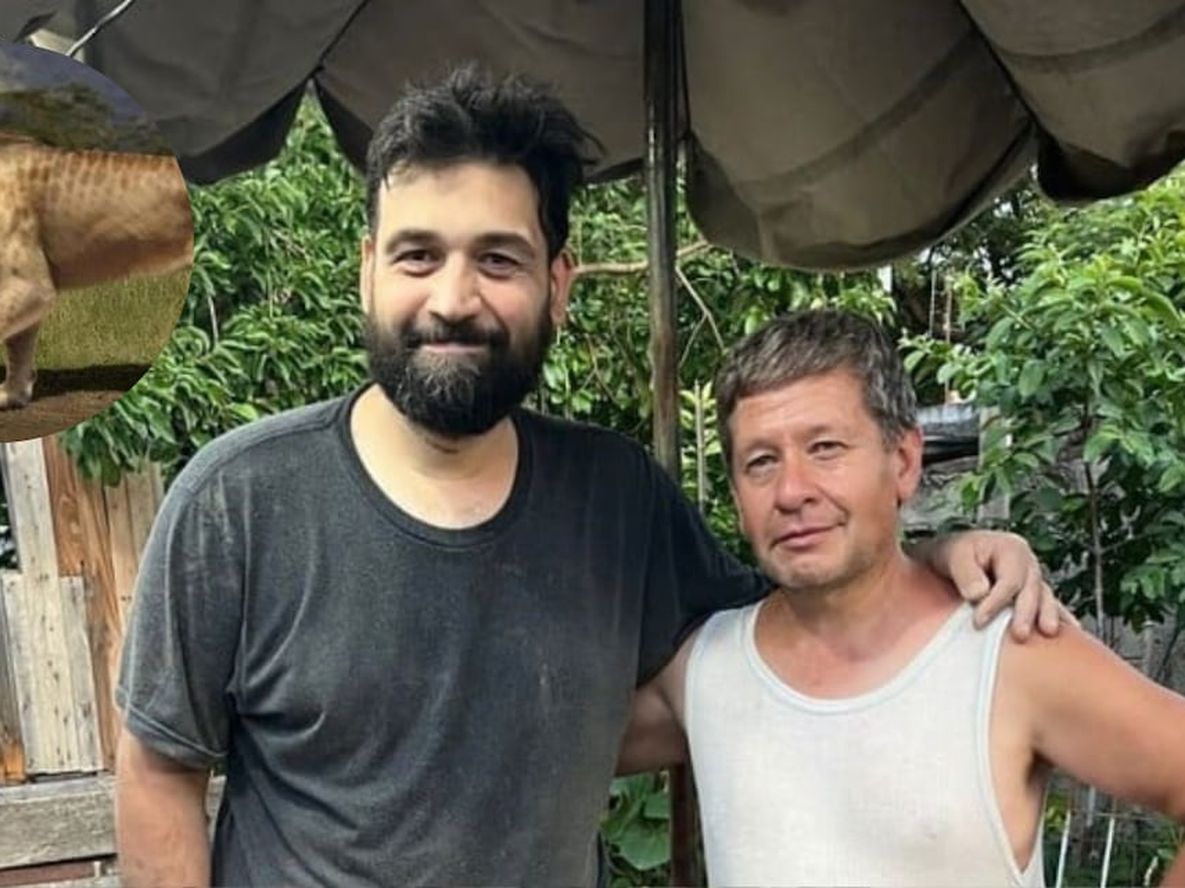 David Piazza, paleontólogo, junto a Marcelo Sena, el vecino que encontró el fósil. Foto: Gentileza