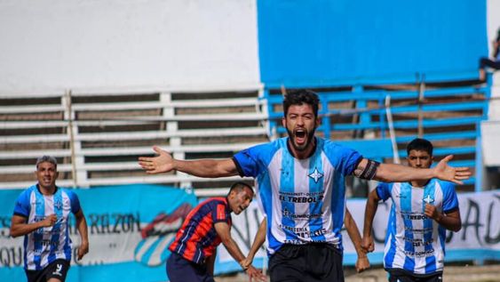 Festejo boliviano. Julio Villarino, autor del único gol en la victoria ante Talleres, es una pieza fundamental en el equipo de Charly Hernández. / Gentileza Prensa Atlético Argentino.