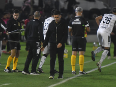 Si bien el entrenador se mostró conforme con el rendimiento del equipo sigue sin encontrarle la vuelta y sufre los segundos tiempos. Si bien el entrenador se mostró conforme con el rendimiento del equipo sigue sin encontrarle la vuelta y sufre los segundos tiempos.