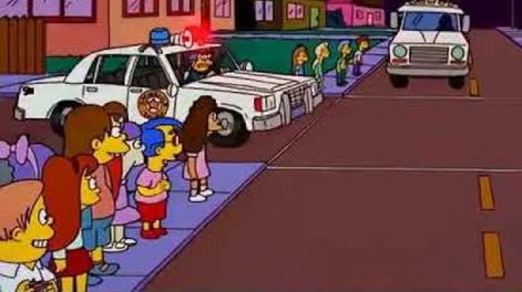 El episodio en que, por destrozos realizados por Homero, la Policía de Springfield dispone un toque de queda para los niños. El Gobierno nacional cree que los jóvenes tienen mucho que ver en el aumento de casos, y quiere restringir la circulación de 23 a 6.