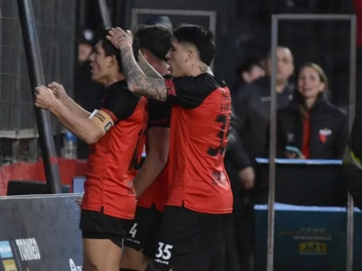 Con dos goles de la Pulga Rodríguez, Colón de Santa Fe superó por 2-1 a Tigre. / Gentileza.