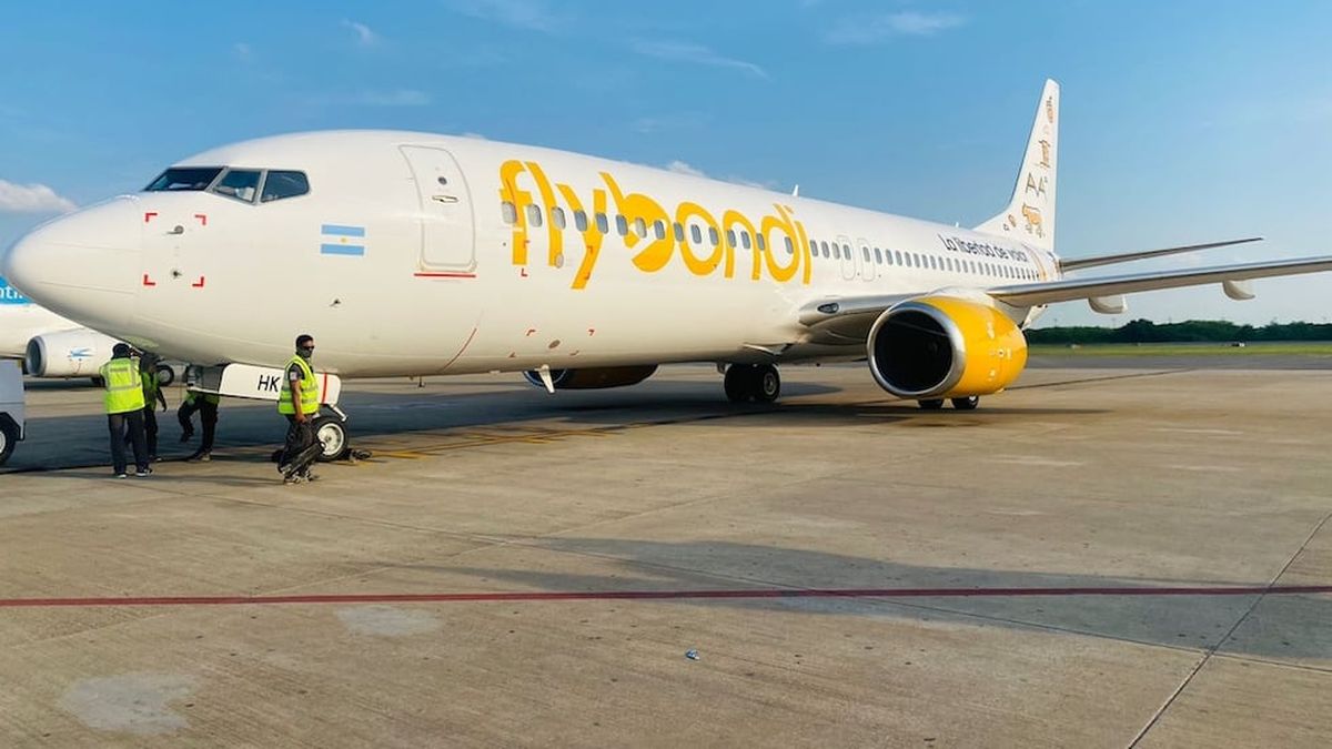Drástica medida de Flybondi ante su crisis: suspensiones de 