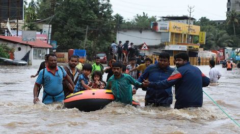 India: las peores inundaciones en un siglo, con 350 muertos
