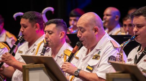 La Banda de Música de la Policía de Mendoza durante la velada de gala del 15 de octubre en el Teatro Independencia, último concierto en el que participó Jorge Vega.