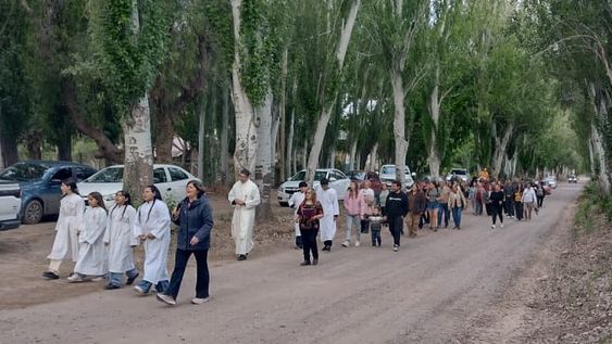 Las ochenta familias de El Ramblón hicieron una procesión y celebraron su primera fiesta patronal, con el Cura Brochero como patrono.&nbsp;