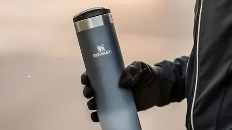 Sorpresa por los precios en Chile: cuánto cuesta una botella térmica Stanley.