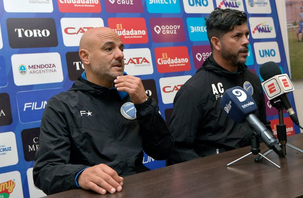 Con el debut de la dupla técnica: Favio Orsi-Sergio Gómez, Godoy Cruz recibírá a Vélez el próximo domingo en el estadio Malvinas Argentinas.Foto: Orlando Pelichotti/ Los Andes.