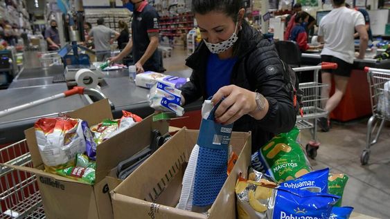 La Faecys negocia nuevos aumentos salariales para el periodo 2022. En abril se aplicará el último incremento de 2021. Foto: Orlando Pelichotti