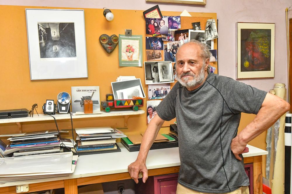 Cayetano Arcidiacono reconocido fotógrafo mendocino. Foto: Daniel Caballero / Los Andes