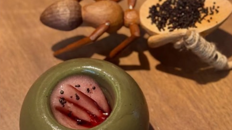 A pesar de sus dos estrellas Michelin, este prestigioso restaurante de Seúl deberá pagar una multa millonaria por usar hormigas en sus platos.&nbsp;